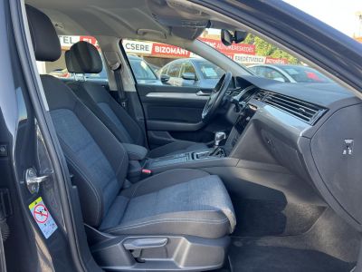 VOLKSWAGEN PASSAT VIII Variant 1.4 TSI GTE Plug-In-Hybrid DSG 97e km. LED Távtartó Carplay Ülésfűtés Kamera 2 töltőkábel!