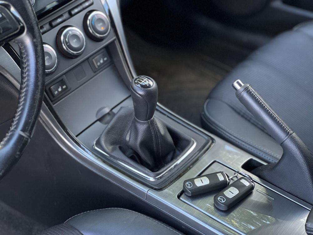 MAZDA 6 Sportkombi 2.5 GTA BOSE hifi. Gyári fényezés. Téli-nyári garnitúra. 1.5T horog. Legjobb ár!