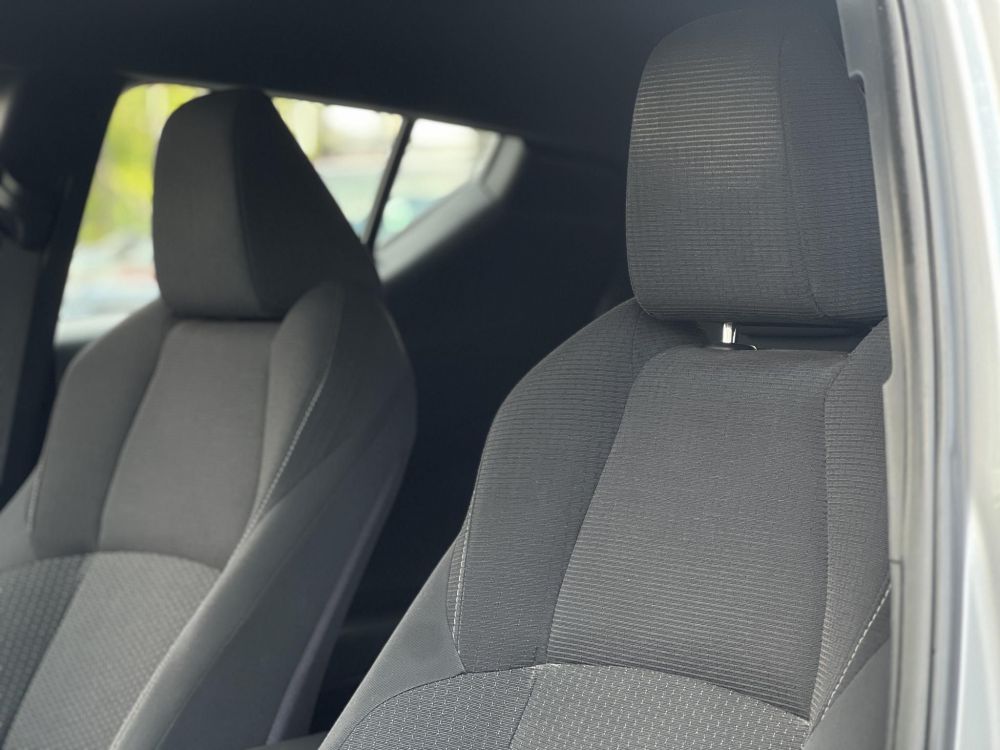 TOYOTA C-HR 1.8 Hybrid Dynamic e-CVT 104e km. LED. sávtartó. tempomat. kamera. márkaszervizelt előélet!