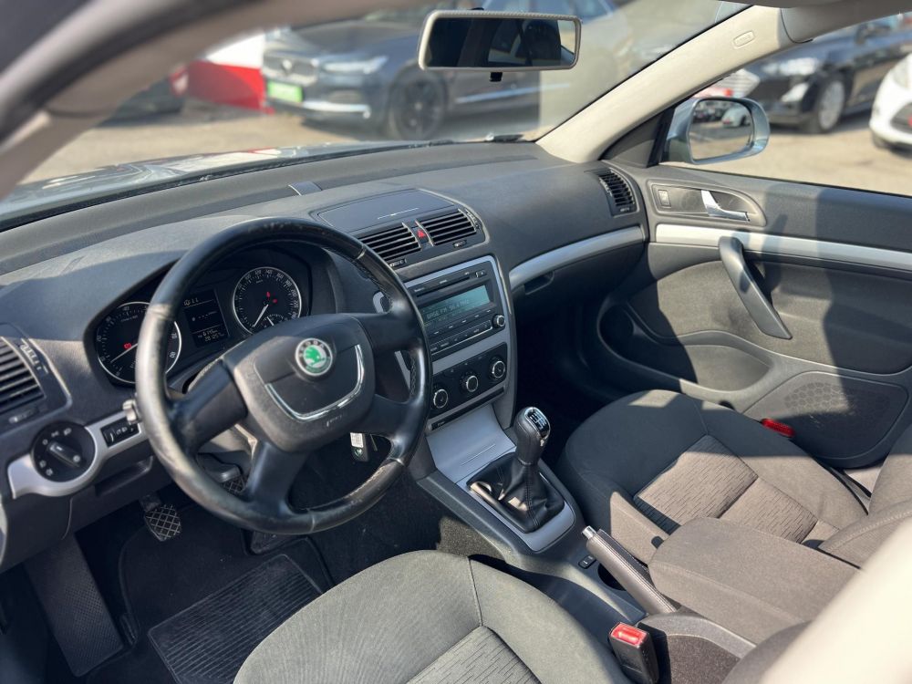 SKODA OCTAVIA 1.4 TSI Clever Klíma Tempomat Bluetooth Szervizelt Friss műszaki!