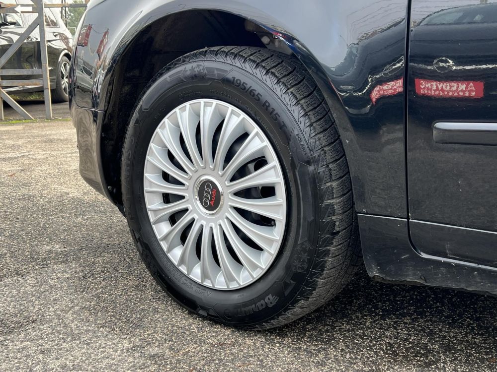 AUDI A4 1.6 Klíma Tolatóradar Új téli gumik!