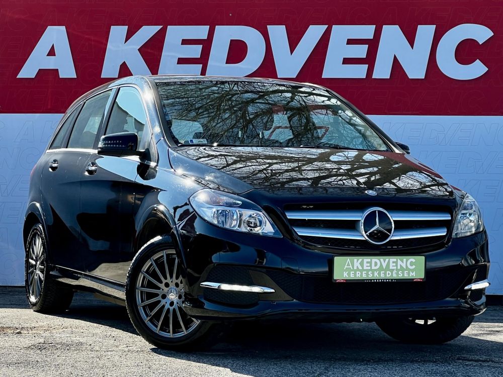 MERCEDES-BENZ B 250 E (Automata) 94e km. téli-nyári gumi. kamera. 2 gyári kulcs!