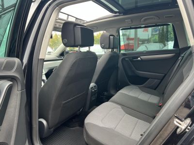 VOLKSWAGEN PASSAT VII Variant 1.6 CR TDI Comfortline BMT DSG M.o.-i. Panorámatető Tempomat Ülésfűtés Bluetooth Vezérlés cserélve!