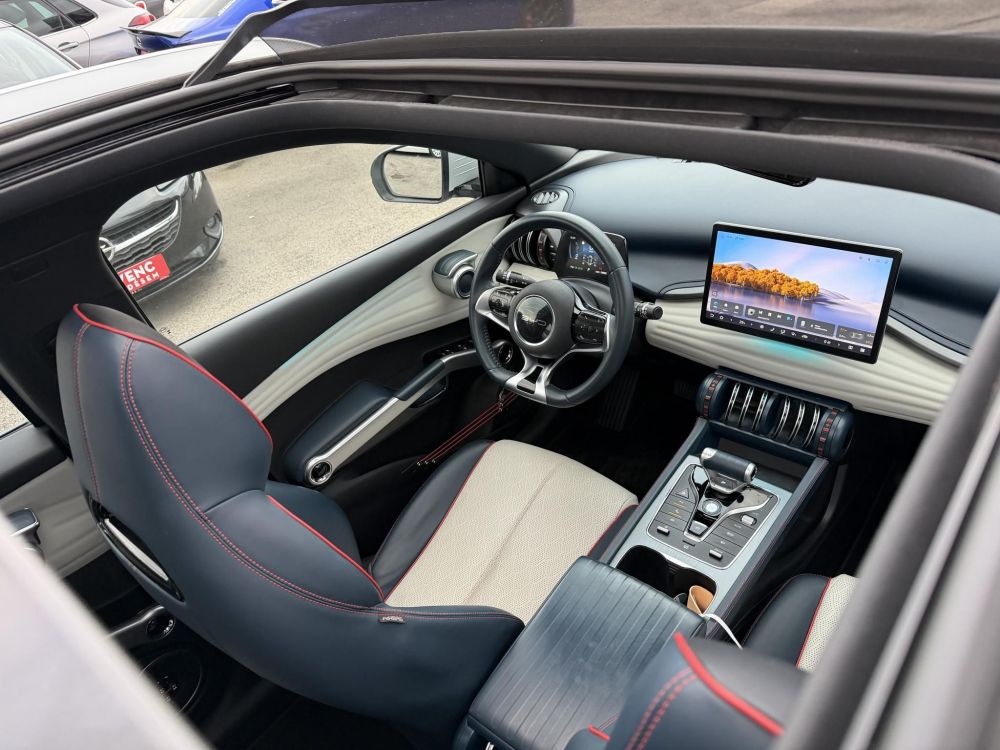 BYD ATTO 3 Design 60,4kWh LFP. M.o.-i. 1.tul. garanciális. panorámatető. világos belső!