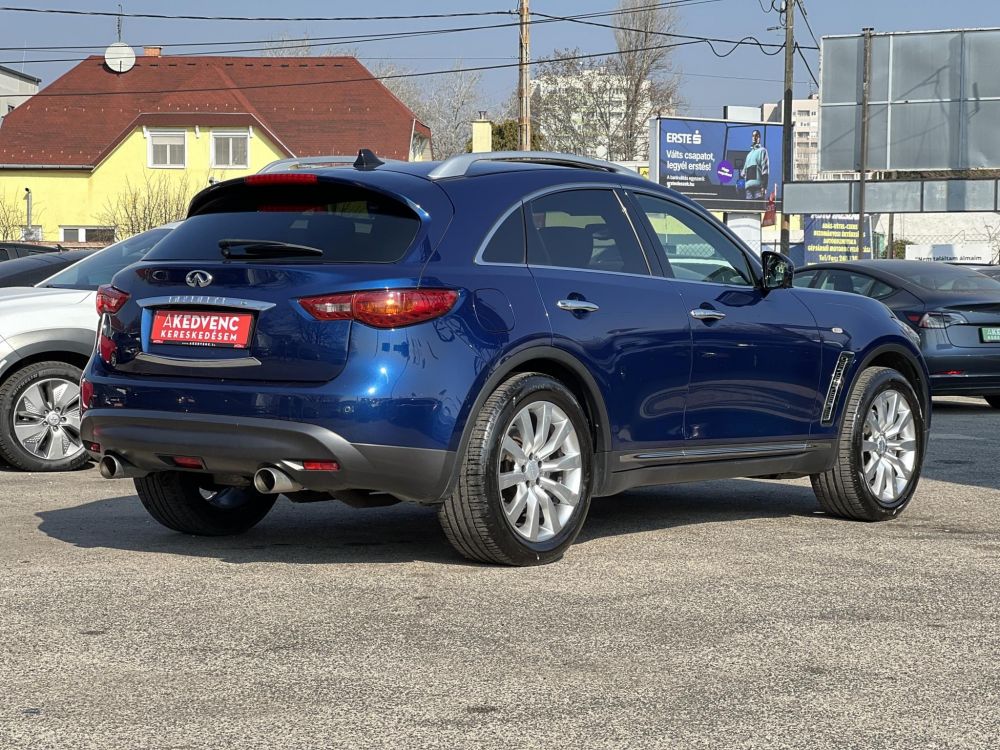 INFINITI QX70 QX70S 3.7 V6 Premium (Automata) EU6 105e km. Tempomat 360 kamera BOSE Téli-nyári garnitúra!