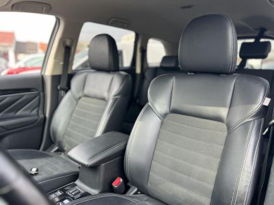 MITSUBISHI OUTLANDER 2.4 PHEV Instyle Premium 4WD CVT Magasan felszerelt. akár 40km elektromos hatótáv!