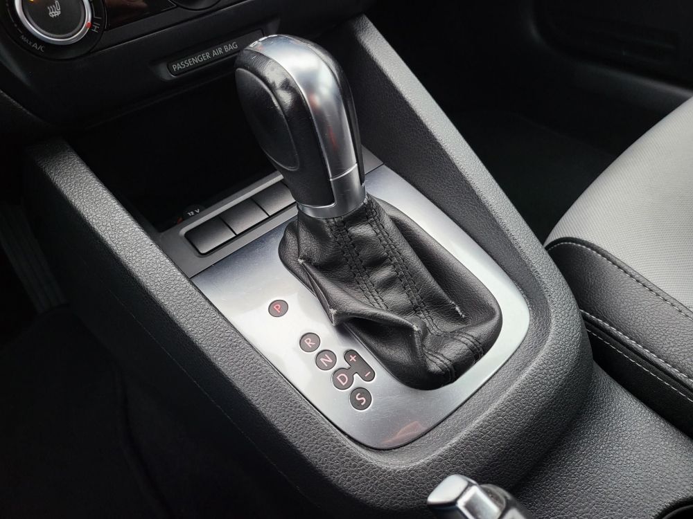 VOLKSWAGEN JETTA 1.4 TSI BMT Highline DSG Magyarországi Tempomat Ülésfűtés Frissen szervizelt!