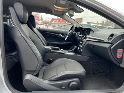 MERCEDES-BENZ C 220 CDI BlueEFFICIENCY (Automata) Live Traffic Xenon Ülésfűtés Bluetooth Rendszeresen szervizelt!