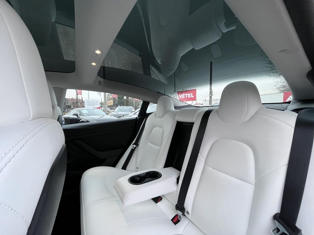 TESLA MODEL 3 Long Range AWD (Automata) 77e km. FEHÉR BELSŐ. mátrix LED. hőszivattyú. garanciális!