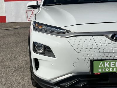 HYUNDAI KONA EV 64kWh Premium Magas felszereltség. megkímélt állapot!