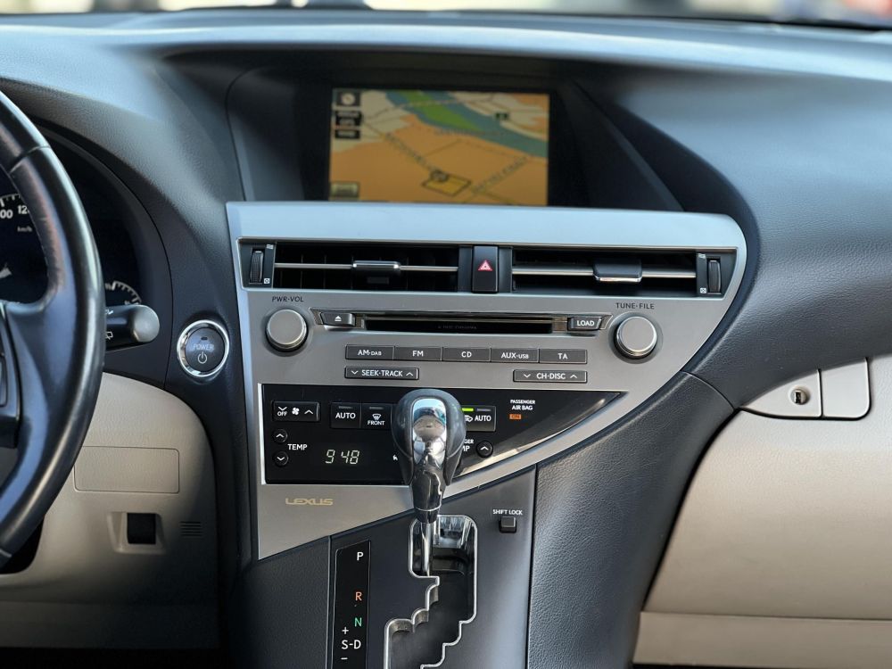 LEXUS RX 450h Executive CVT Dokumentált előélet. Vajbőr belső. 4 évszakos gumik!