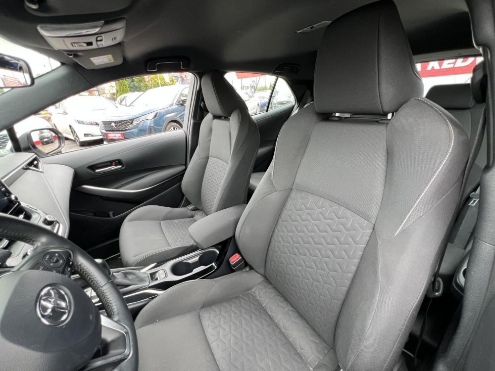 TOYOTA COROLLA 1.8 Hybrid Comfort Business e-CVT 80e km. tempomat. navigáció. ülésfűtés. kamera. digitklíma. 2 gyári kulcs!