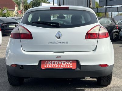 RENAULT MEGANE 1.6 Dynamique Magyarországi. teljes szerviztörténet! LEGJOBB ÁR!