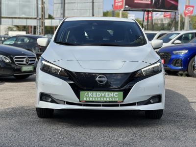 NISSAN LEAF Acenta 40kWh (Automata) 29e km. 270km hatótáv. keyless. 360 kamera. első-hátsó ülésfűtés. téli-nyári!
