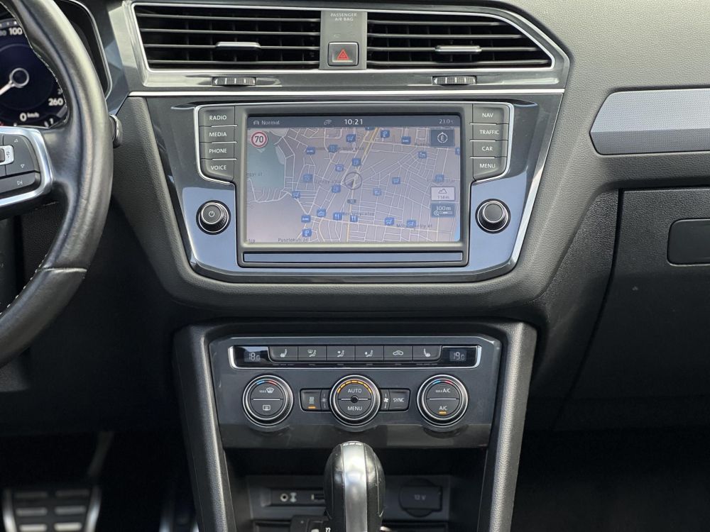 VOLKSWAGEN TIGUAN 2.0 TDI BMT SCR Highline 4Motion DSG R-line. dynaudio. panoráma tető. virtual cockpit. vezetett szervizkönyv!