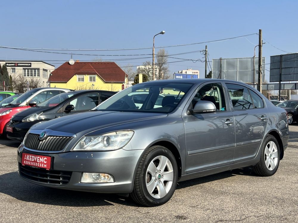 SKODA OCTAVIA 1.4 TSI Clever Klíma Tempomat Bluetooth Szervizelt Friss műszaki!