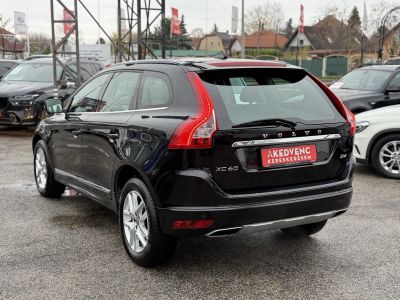 VOLVO XC60 2.0 D [D4] Momentum Geartronic FWD 155e km. Magyarországi Navi Memória Tempomat Ülésfűtés PDC Bluetooth