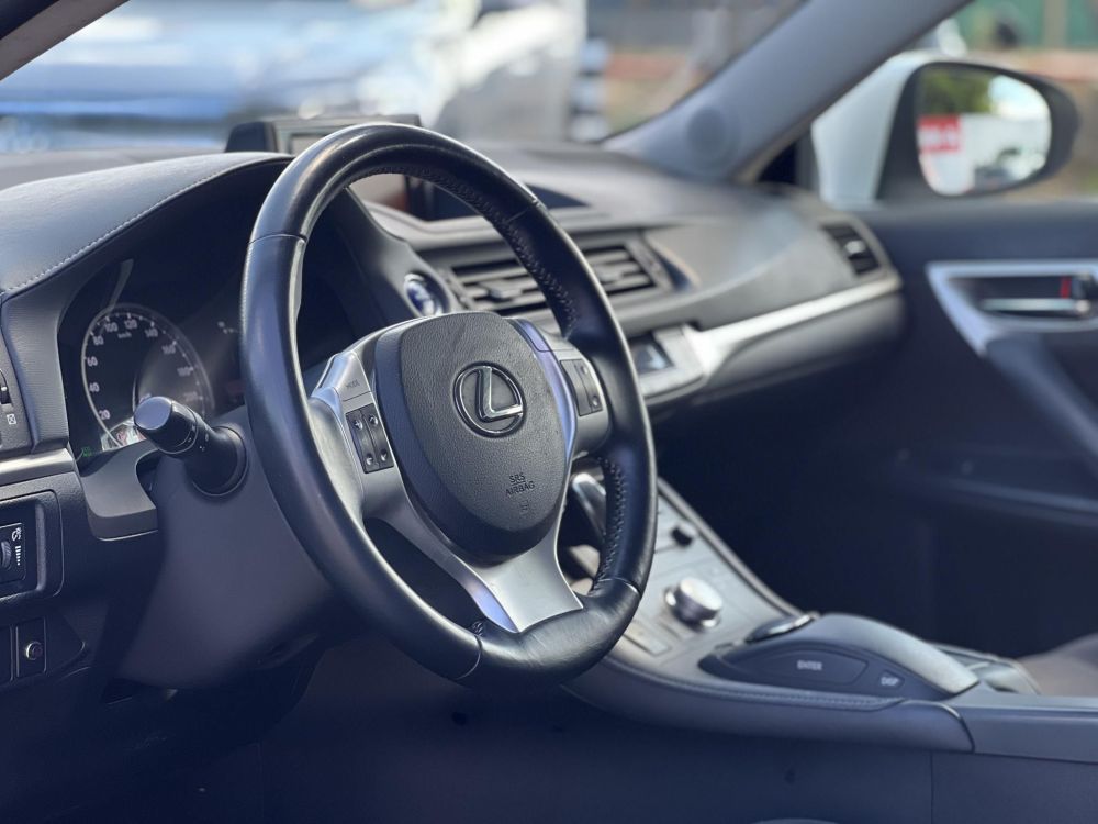 LEXUS CT 200h Executive (Automata) 140e km. Tempomat Tolatókamera Nagy szerviz!