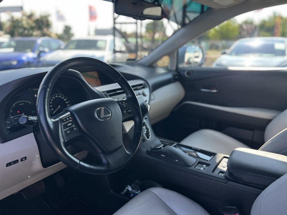 LEXUS RX 450h Executive CVT Dokumentált előélet. Vajbőr belső. 4 évszakos gumik!