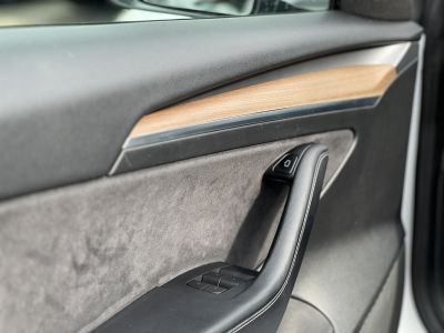 TESLA MODEL 3 Long Range AWD (Automata) 500km-es hatótáv. mátrix LED. garanciális. hőszívattyú. 4 évszakos gumik!