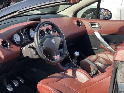 PEUGEOT 308 CC 1.6 THP Premium Pack 91e km. Magyarországi. memóriás ülés. ülésfűtés. barna bőr. vezérlés cserélve!