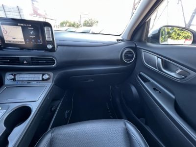 HYUNDAI KONA EV 64kWh Premium Magas felszereltség. megkímélt állapot!