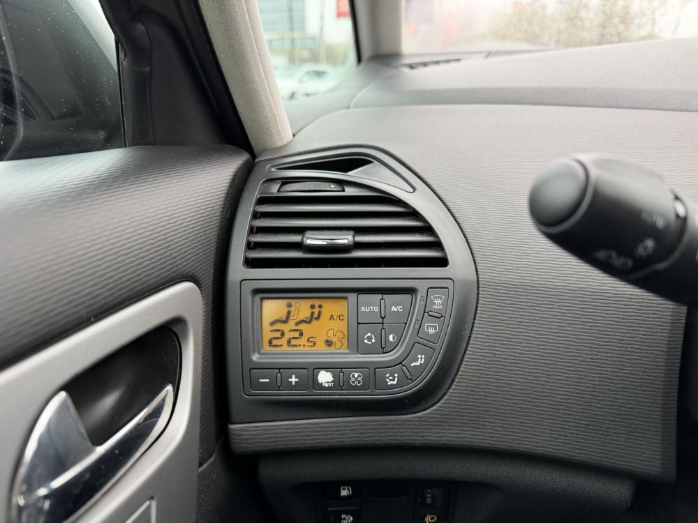 CITROEN C4 PICASSO Grand2.0 HDi Dynamique FAP (7 személyes ) Tempomat Digitklíma Tolatóradar Multikormány