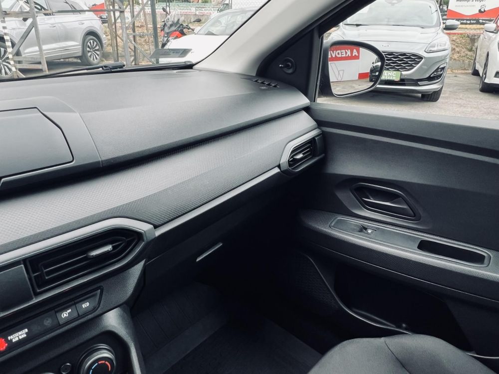 DACIA SANDERO 1.0 TCe Essential Magyarországi. Gyári fényezés. Végig vezetett szervizkönyv!