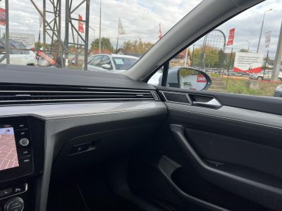 VOLKSWAGEN PASSAT VIII Variant 1.5 TSI ACT Business DSG 109e km. LED Távtartó Kamera Navi Ülésfűtés Bluetooth Téli-nyári kerék!