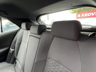TOYOTA COROLLA 1.8 Hybrid Comfort Business e-CVT 80e km. tempomat. navigáció. ülésfűtés. kamera. digitklíma. 2 gyári kulcs!