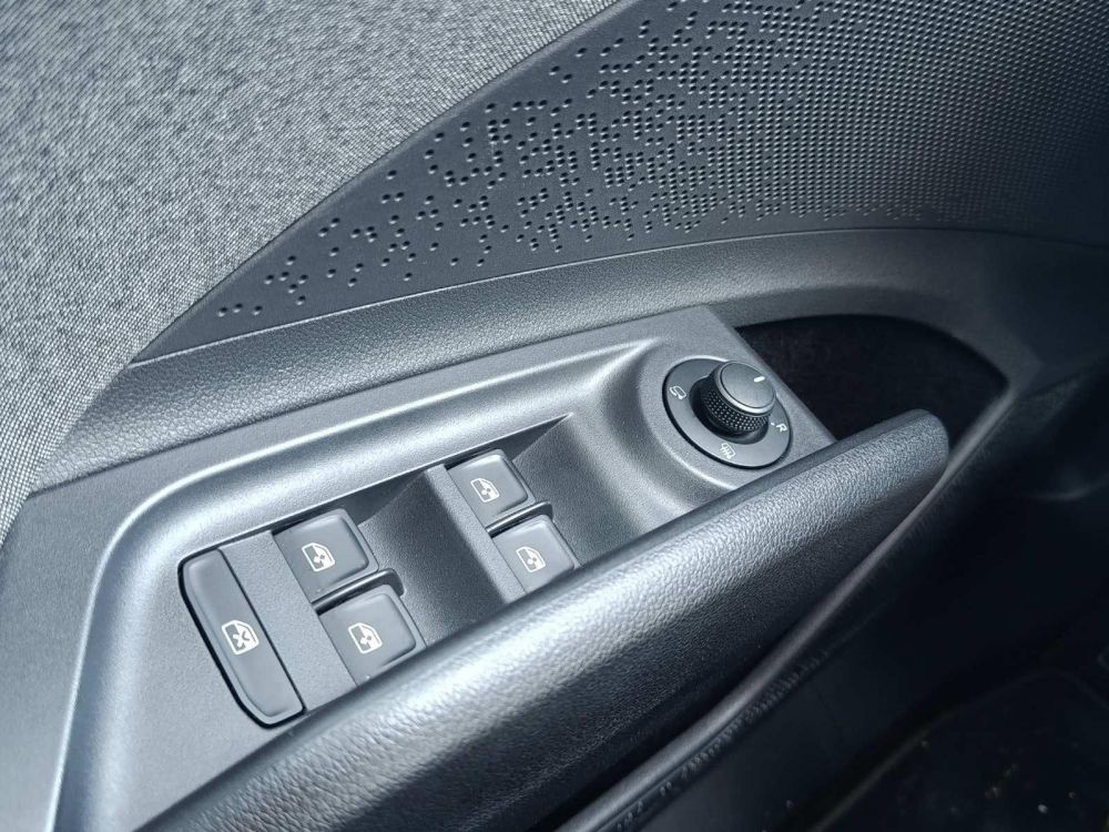 SKODA ENYAQ iV 60 400 km-es hatótáv. tágas beltér. kitűnő állapot. GARANCIA!