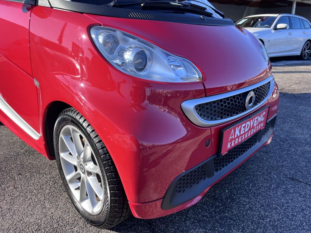 SMART FORTWO 1.0 Micro Hybrid Drive Pure Softouch COUPE 92e km. panoráma tető. frissen szervizelt