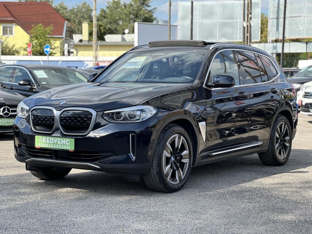 BMW IX3 73,9kWh Konyak bőr. Virtual Cockpit. Panoráma tető. CARPLAY!