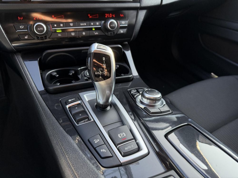 BMW 525d xDrive Touring (Automata) Xenon Tempomat Ülésfűtés PDC Navi Vezérlés cserélve!