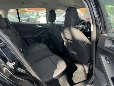 FORD FOCUS 1.0 EcoBoost Trend M.o.-i. 1.tul. Márkaszervizelt!