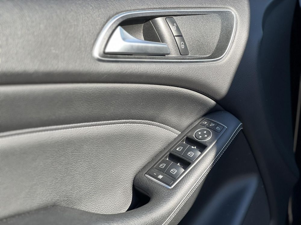 MERCEDES-BENZ B 250 E (Automata) 94e km. téli-nyári gumi. kamera. 2 gyári kulcs!