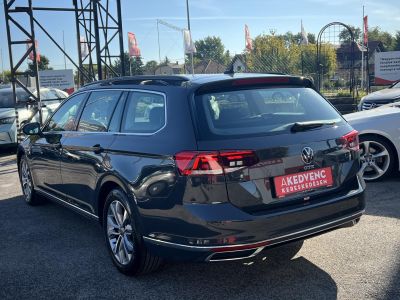 VOLKSWAGEN PASSAT VIII Variant 1.4 TSI GTE Plug-In-Hybrid DSG 97e km. LED Távtartó Carplay Ülésfűtés Kamera 2 töltőkábel!