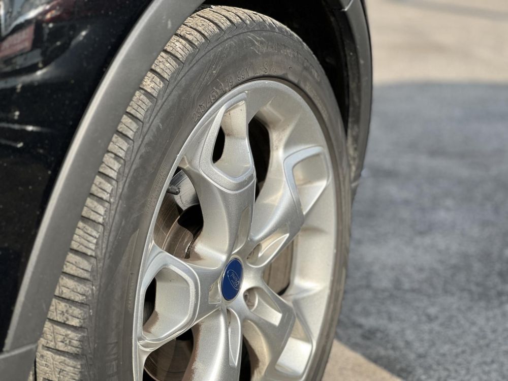 FORD KUGA 2.5T Titanium Individual 4WD (Automata) Magyarországi. 4 évszakos gumik. világos belső. vezérlés cserélve!