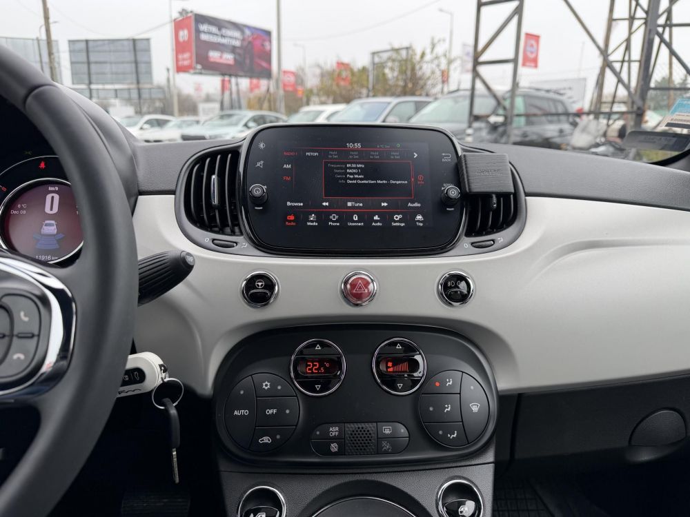 FIAT 500 1.2 8V Star Dualogic 12e km. Magyarországi Panorámatető Téli-nyári kerék Újszerű állapot!