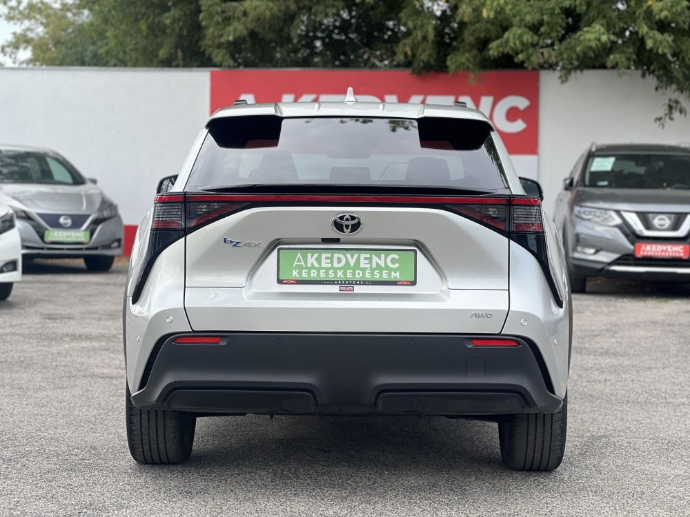 TOYOTA BZ4X Executive AWD 15e km. JBL. magas felszereltség!