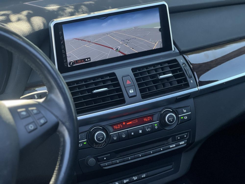 BMW X5 xDrive35i (Automata) Carplay Memóriás ülések Panoráma tető Téli-nyári felni garnitúrával!