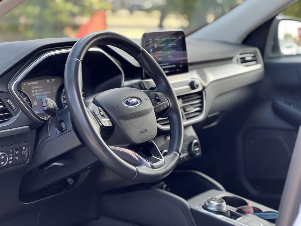 FORD KUGA 2.5 PHEV Titanium CVT 70 km elektromos hatótáv. ülés-kormányfűtés. kamera. CARPLAY!