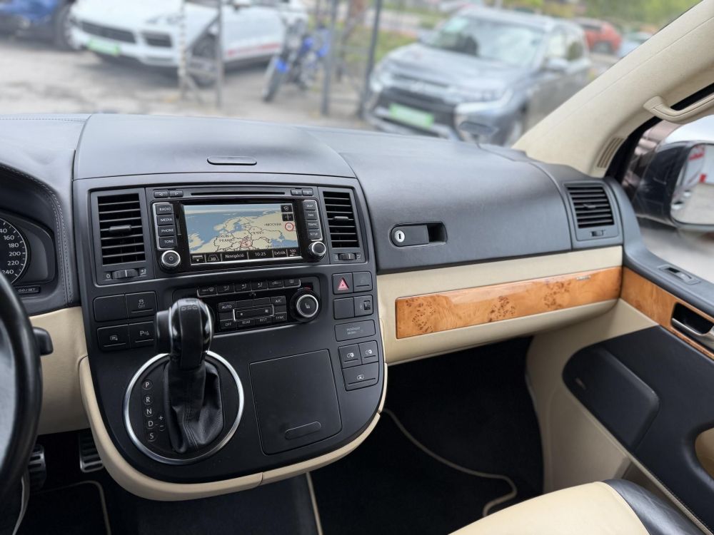 VOLKSWAGEN MULTIVAN Highline Business 2.0 TSI Nagyon ritka kivitel!
