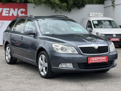 SKODA OCTAVIA Combi 2.0 TDI Ambiente DSG Tempomat Ülésfűtés Bluetooth Navigáció!