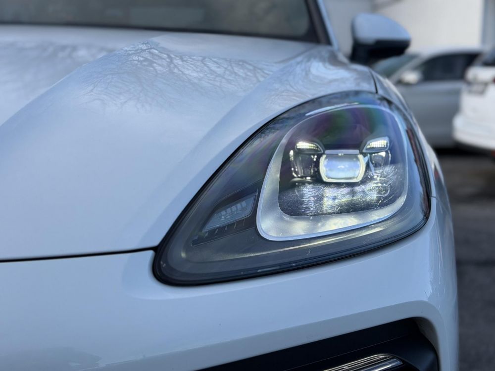 PORSCHE CAYENNE Coupé E-Hybrid Tiptronic ic 48e km. Sérülésmentes. 2027.12-ig zöld rendszám