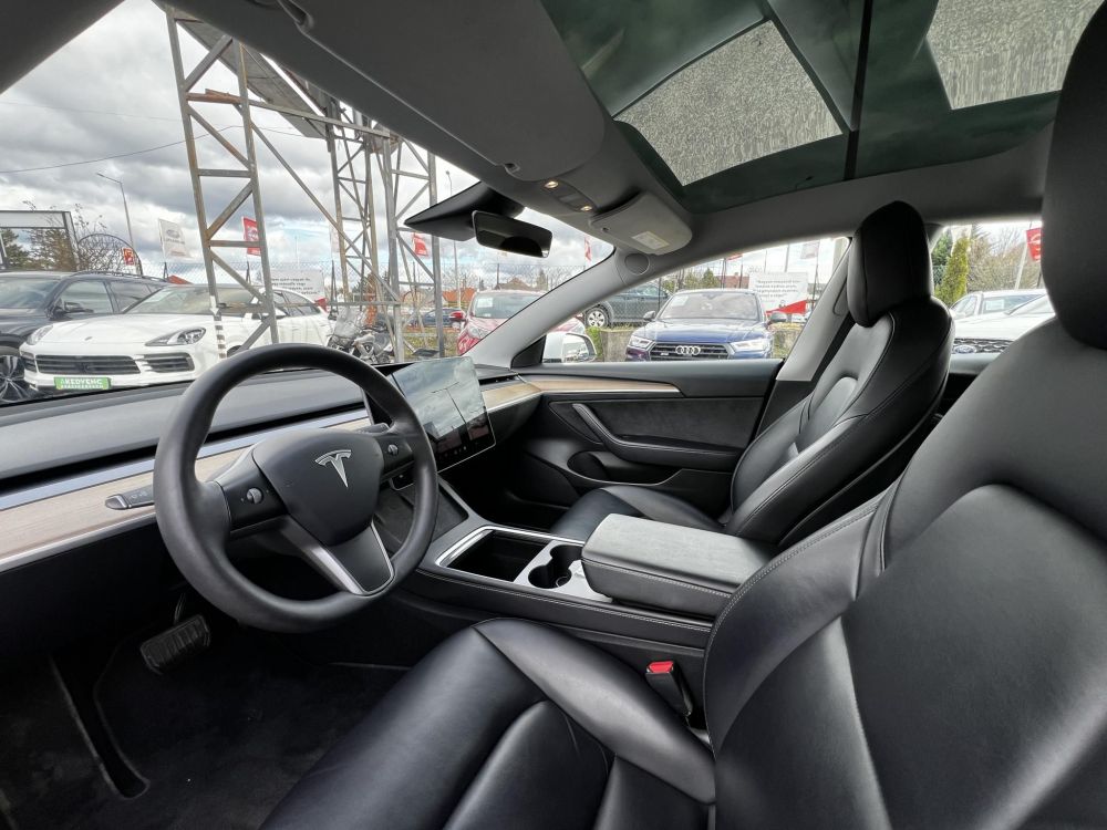 TESLA MODEL 3 Long Range AWD (Automata) 500km-es hatótáv. mátrix LED. garanciális. hőszívattyú. 4 évszakos gumik!