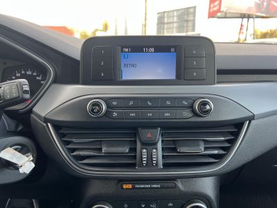 FORD FOCUS 1.0 EcoBoost Trend M.o.-i. 1.tul. Márkaszervizelt!