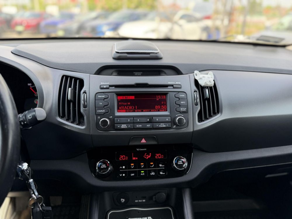 KIA SPORTAGE 2.0 CRDi EX Prémium 4x4 Magyarországi. tempomat. digitklíma. tolatóradar. vonóhorog. téli-nyári kerék!