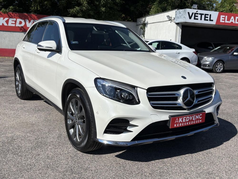 MERCEDES-BENZ GLC 220 d 4Matic 9G-TRONIC AMG csomag. LED Távtartó Head-Up Navi 360 kamera Bluetooth Megkímélt!