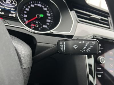 VOLKSWAGEN PASSAT VIII Variant 2.0 TDI SCR Business DSG Végig márkaszervizelt. LED Távtartó Ülésfűtés Navi Bluetooth MEGKÍMÉLT állapot!